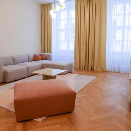Laurinska 1 Apartment Pressburg