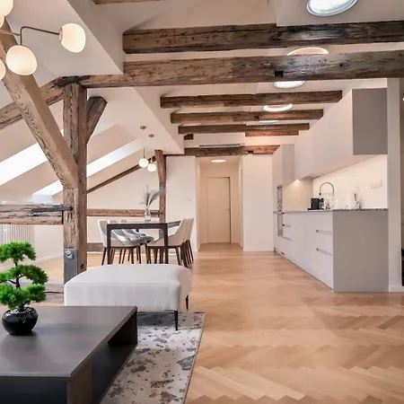 Laurinska 1 Apartman Pozsony