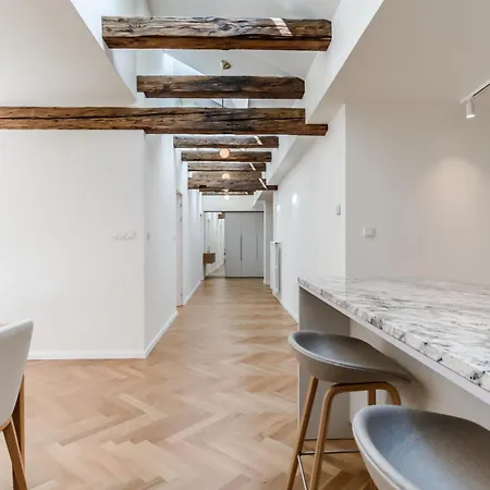 Laurinska 1 Apartment