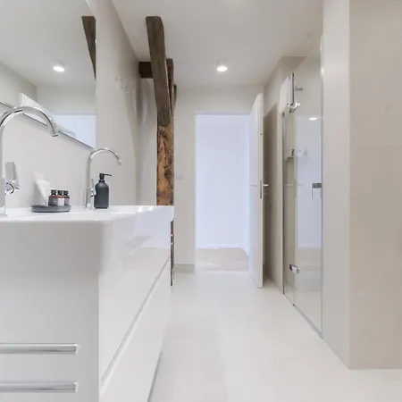 Apartman Laurinska 1