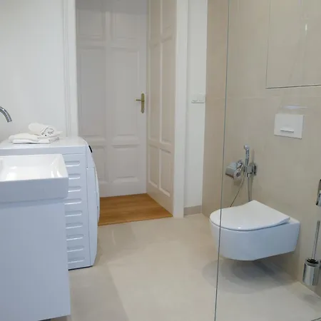 Laurinska 1 Apartman Pozsony