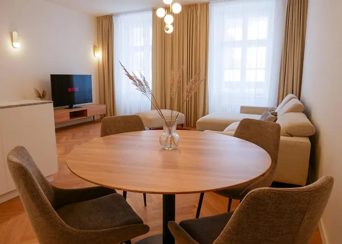 Apartment Laurinska 1 *