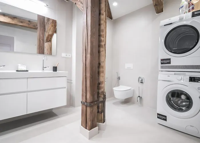 Laurinska 1 Apartment *