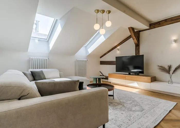 Laurinska 1 Apartment *