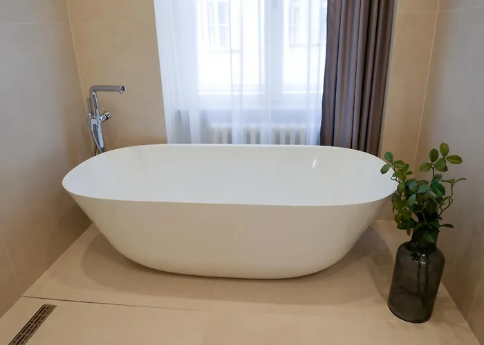 Apartment Laurinska 1 *