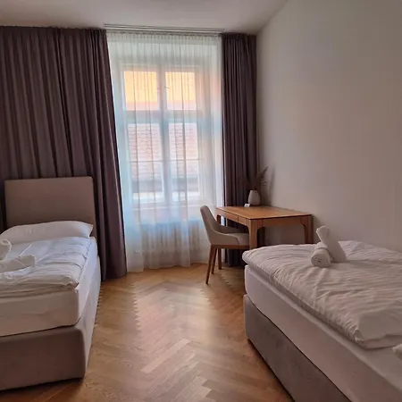 Laurinska 1 Apartment *