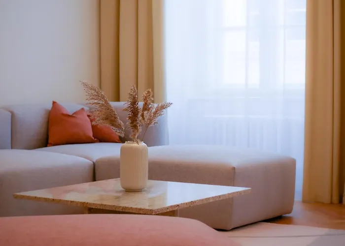 Apartment Laurinska 1 *