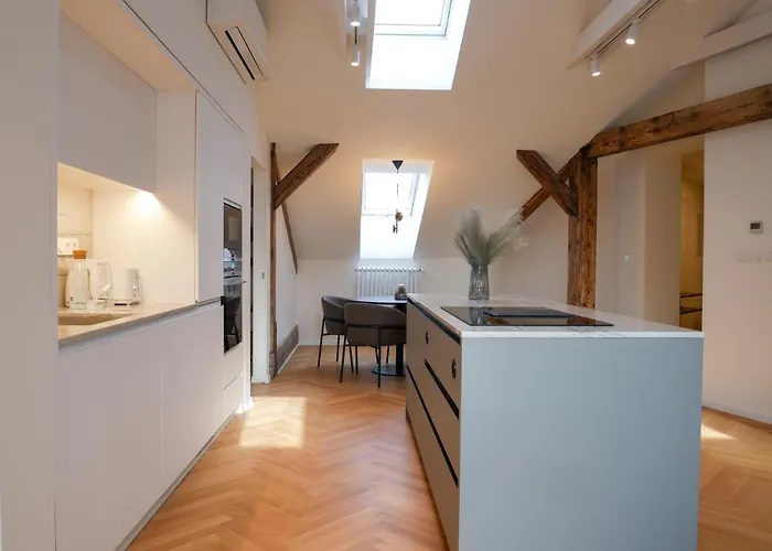 Laurinska 1 Apartment