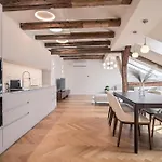 Apartamento Laurinska 1 *